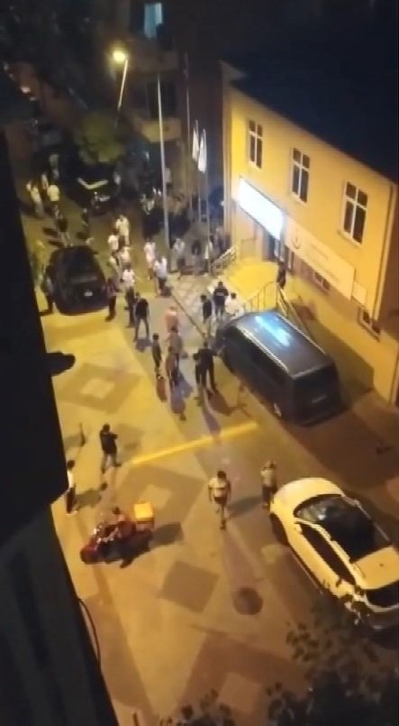 Silahlı saldırı: 3 yaralı