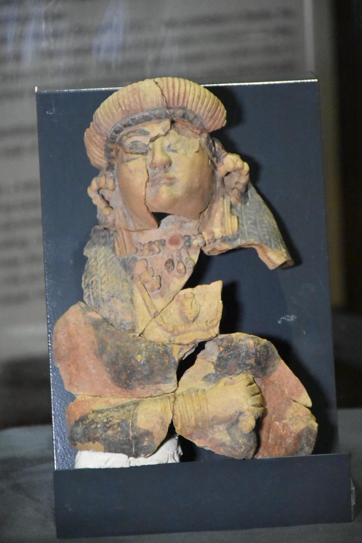 Tanrıça 'Minerva'nın 2 bin 600 yıllık heykel parçaları, ilk kez sergilendi