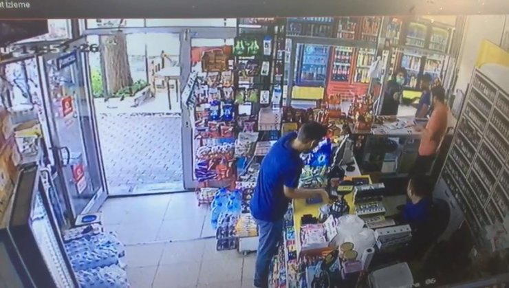 2 kişinin yaralandığı büfedeki silahlı saldırı kamerada