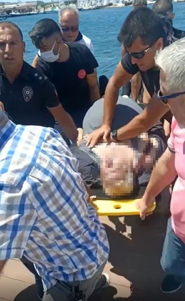 Bottan denize düşen kılavuz kaptan hayatını kaybetti