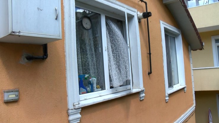 Çaldıkları otomobille hırsızlığa gittiler