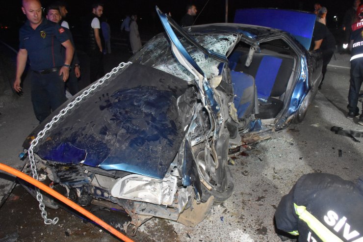 Cip ile otomobil çarpıştı: 1 ölü, 9 yaralı