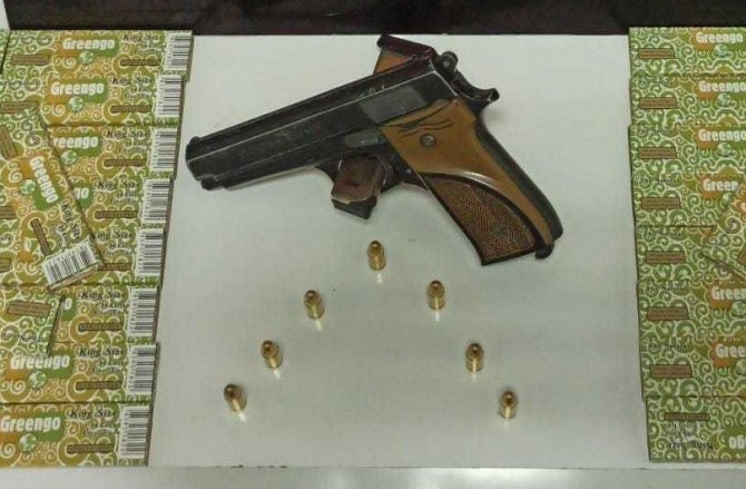 İş yerlerinde kaçak tütün satan 3 kişi yakalandı