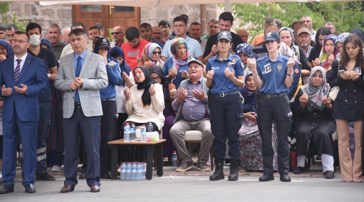 Kayseri'de kalp krizinden yaşamını yitiren polis için tören