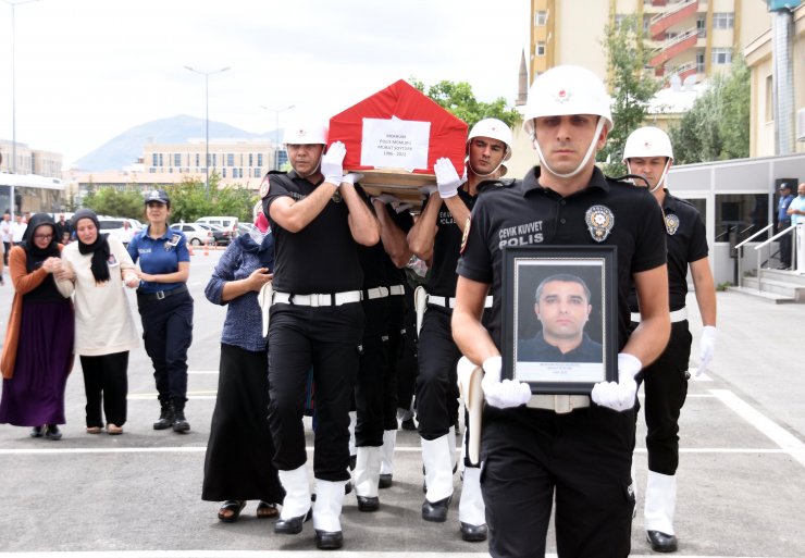 Kayseri'de kalp krizinden yaşamını yitiren polis için tören