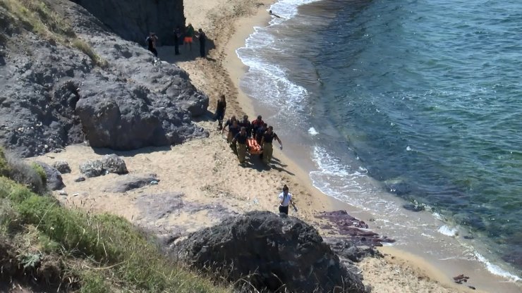 Sahilde ceset bulundu