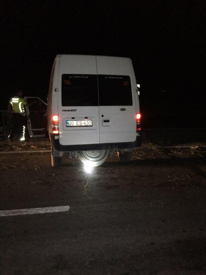 Manisa’da kamyonet köprü korkuluğuna çarptı: 1 ağır yaralı