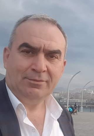 Minibüs, aydınlatma direğine çarptı: 1 ölü, 3 yaralı