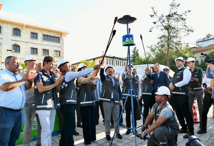 "Nerede aşılması gereken bir mesele varsa aşmak için yoğun mesai harcayacağız"