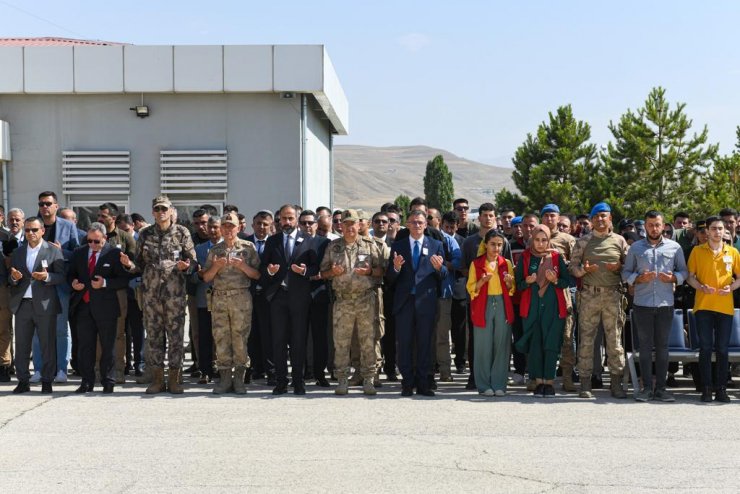 Şehit Uzman Çavuş Bozkurt, Van'dan törenle Kayseri'ye uğurlandı