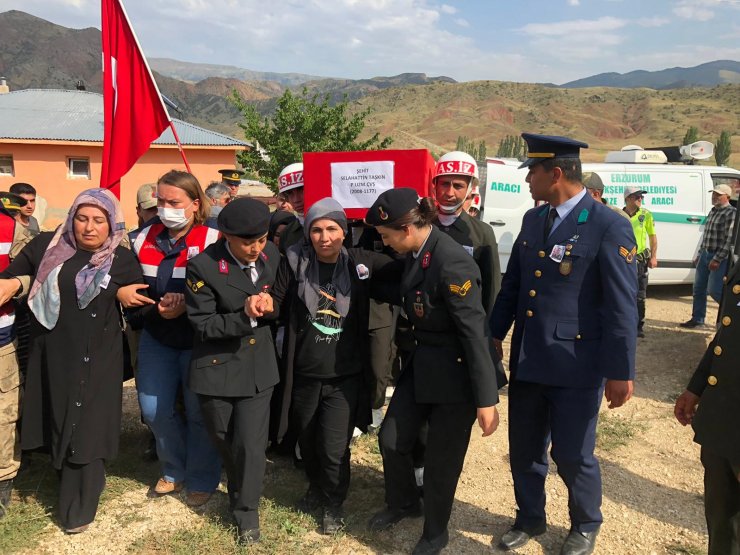 Şehit Uzman Çavuş Selahattin Taşkın, son yolculuğuna uğurlandı
