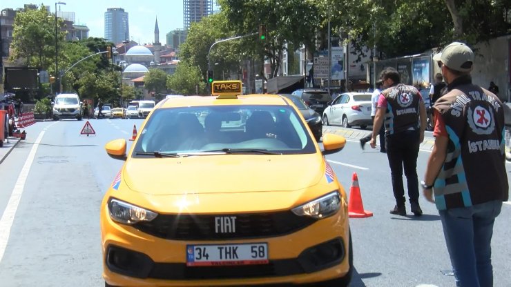 Taksilere denetim: Turist olsak bizi arabaya alırlar