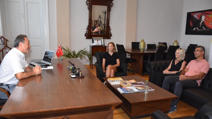 YKS'de AYT eşit ağırlık birincisi, İzmirli Selin oldu 