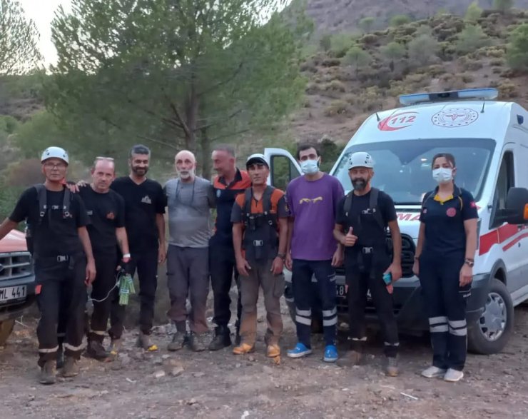 Yürüyüşe çıktığı dağda mahsur kaldı, 5 saat sonra kurtarıldı