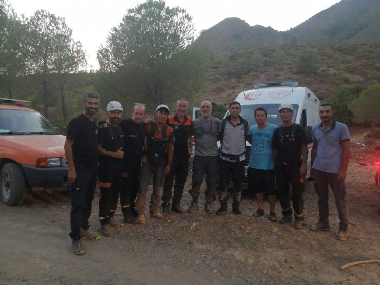 Yürüyüşe çıktığı dağda mahsur kaldı, 5 saat sonra kurtarıldı