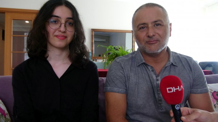 Zeynep Dila, TYT ve İngilizce alanlarında birinci oldu