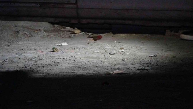 Adana’da silahlı ve bıçaklı kavga: 2 yaralı