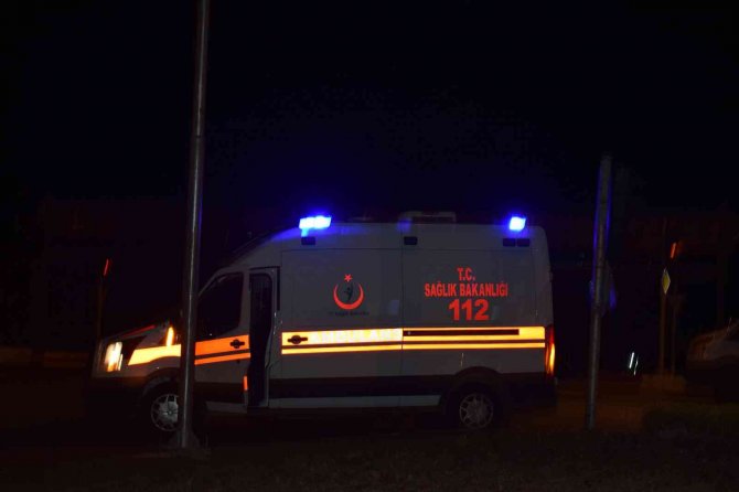 Ailesiyle tartışan genç kendini silahla yaraladı