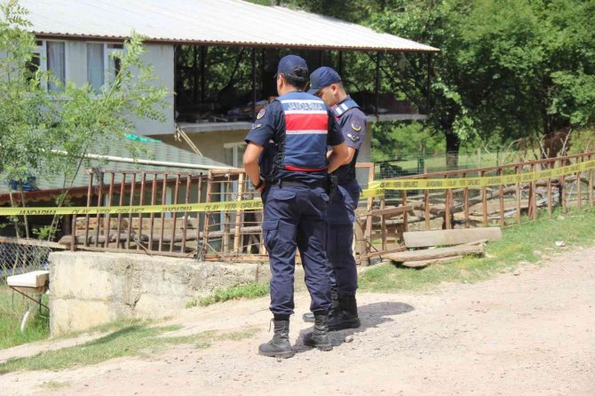 Alacak verecek meselesi yüzünden tartıştığı ablasını yaraladı