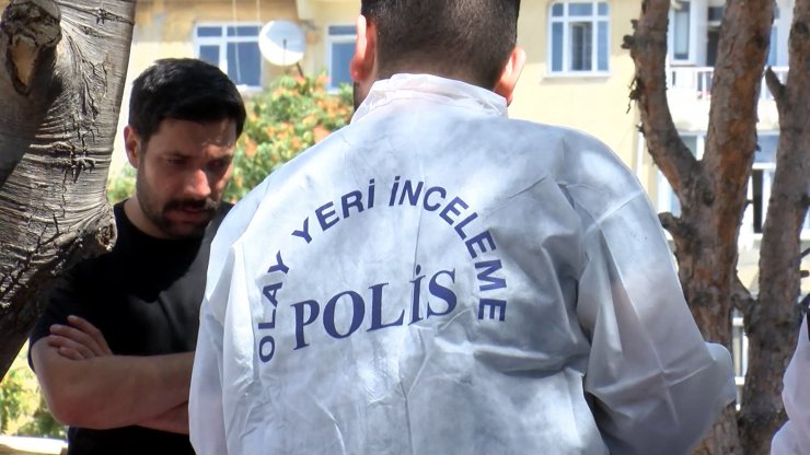 Bahçelievler'de yol kenarında ceset bulundu