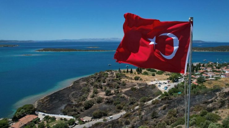 Çeşme'de yanan alan dronla görüntülendi