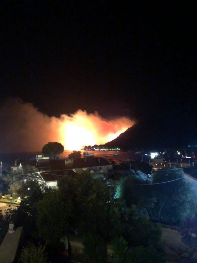 Çeşme’de yangın