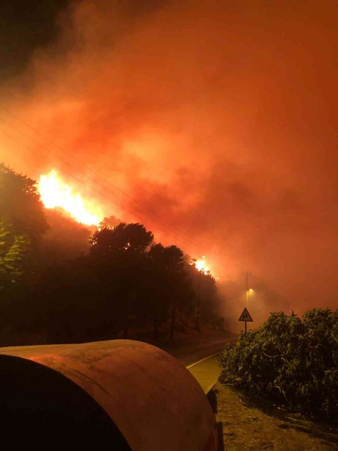 Çeşme’de yangın