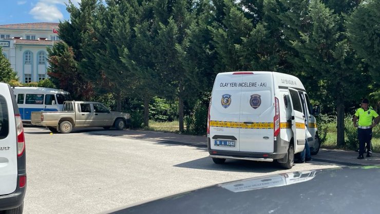 Damadını bıçakla yaraladı