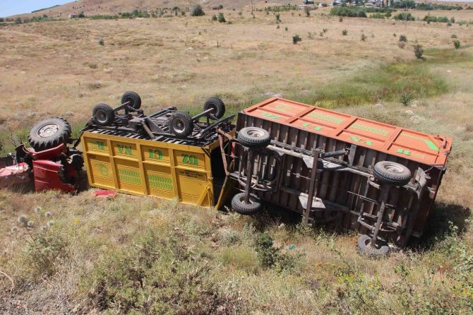 Devrilen traktör altında kalan sürücü ağır yaralandı