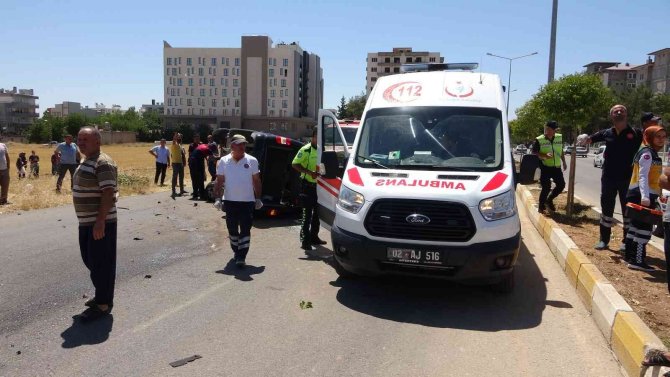 Hafif ticari araç takla atarak karşı şeride geçti: 1 yaralı