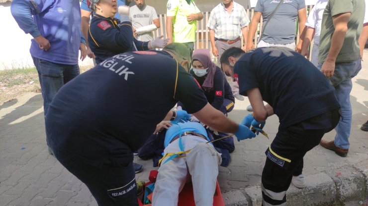 Kamyonun yandan çarptığı motosikletin sürücüsü yaralandı