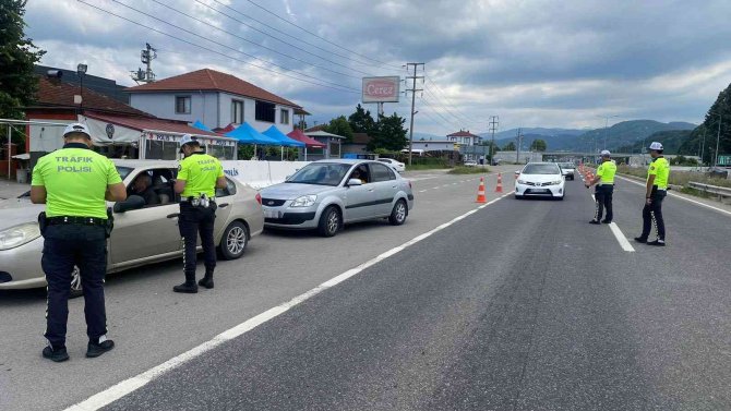Kural tanımayan sürücülere ceza yağdı
