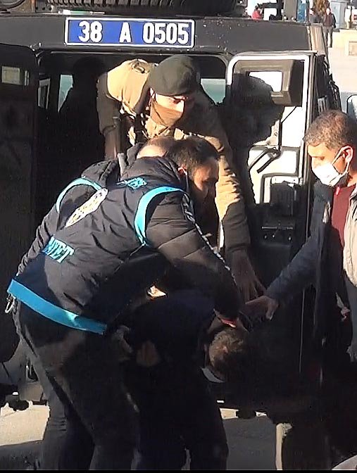 Otomobildeki cinayetin sanığına indirimli 25 yıl hapis cezası