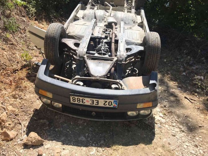 Ters dönen otomobilin sürücüsü yaralandı