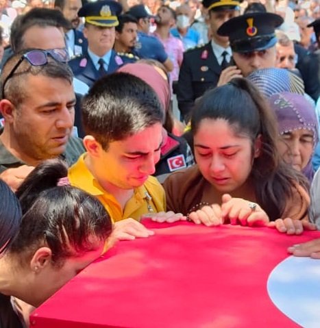 Şehit Uzman Çavuş Bozkurt, son yolculuğuna uğurlandı