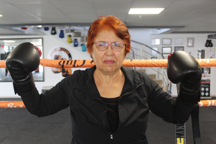 67 yaşında başladığı boksla Parkinson’u nakavt ediyor