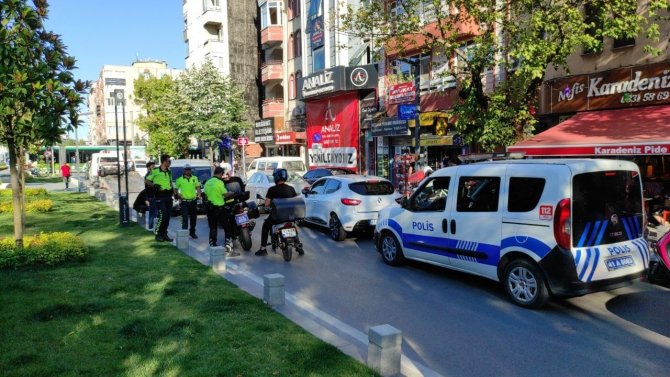 Araç çalıp ters istikamete dalan şahıs yayaya çarptı