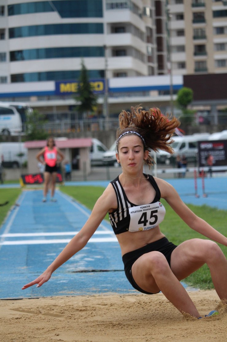 Atlet ikizlerin YKS başarısı