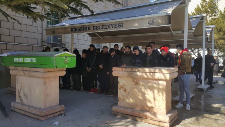 Aynı evde yaşadığı eski eşini öldüren sanığa, müebbet hapis