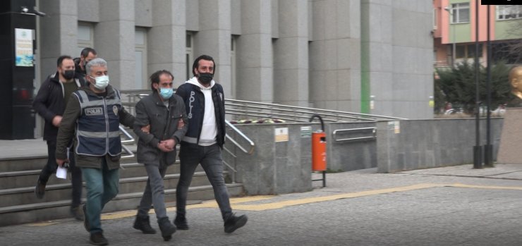 Ayrıldığı kadının otomobiline yerleştirdiği bomba düzeneği misina kopunca patlamamış