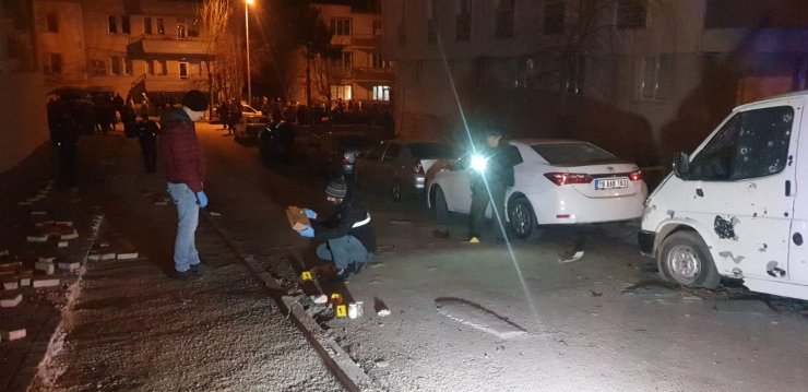 Ayrıldığı kadının otomobiline yerleştirdiği bomba düzeneği misina kopunca patlamamış