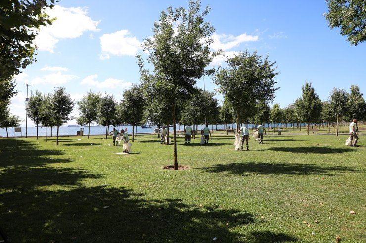 Bayram tatilinde  yeşil alanlarda 1200 ton çöp toplandı