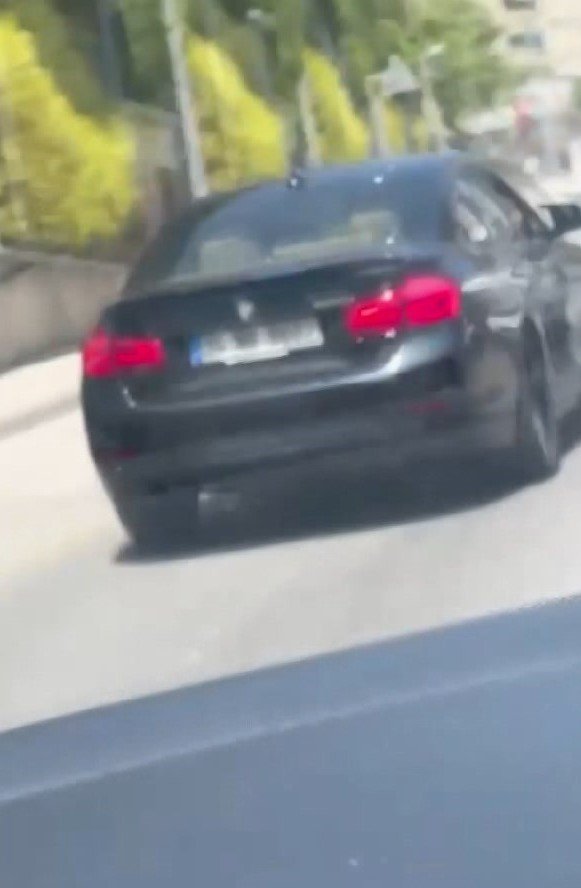 Çekmeköy'de trafikte drift yaptı; ehliyetine el konuldu