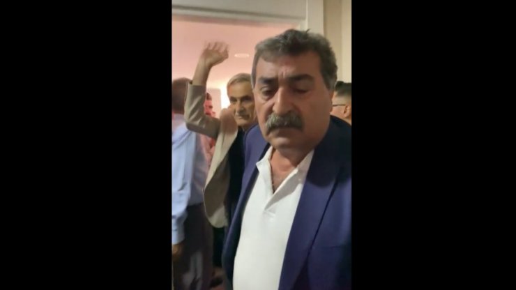 CHP İl Başkanlığı’na giden kayyum heyeti ile partililer arasında gerginlik