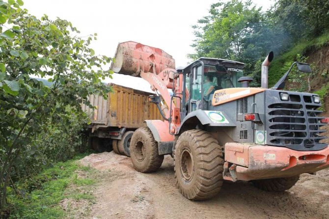 Fatsa’da şiddetli yağışın yol açtığı hasarlar gideriliyor