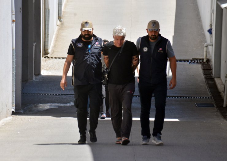 FETÖ hükümlüsü eski polisler, ormandaki ‘gaybubet evi'nde yakalandı