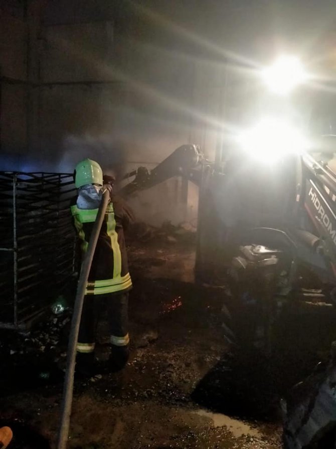 Honaz’da mermer fabrikasında çıkan yangın söndürüldü