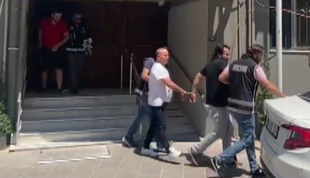 İzmir’deki sahte içki operasyonunda 2 tutuklama