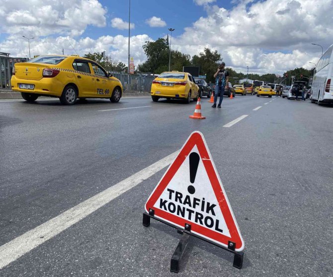 Kadıköy’de taksi denetiminde ceza kesilen sürücü: “Allah’tan gelen sorunum var”