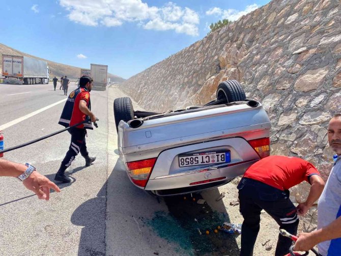 Otomobil takla attı: 3 yaralı